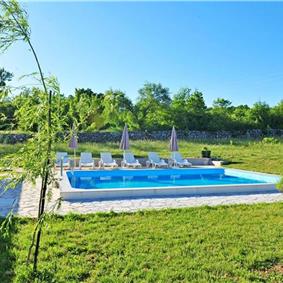 3 Bedroom Villa with Pool & Tennis Court near Sinj, sleeps 8